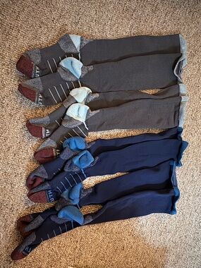 Duluth Women's Stay-Put Performance Compression Socks